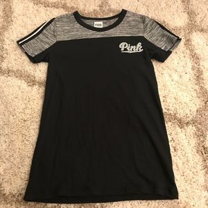 NWOT VS pink black T-shirt